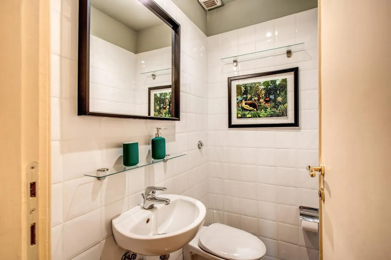 Borghese Green Rome Apartment
